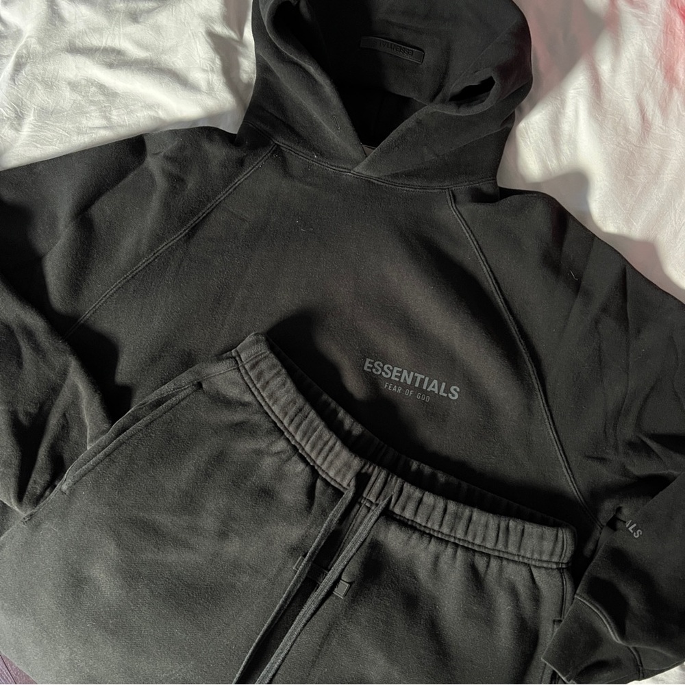 (SOLD) Fear OF GOD ESSENTIALS Set in Black